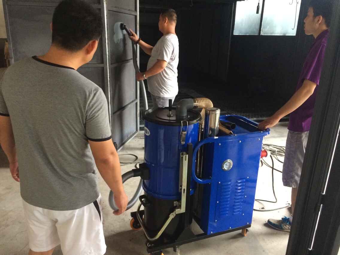 打磨車間該如何選擇工業(yè)吸塵器呢？85